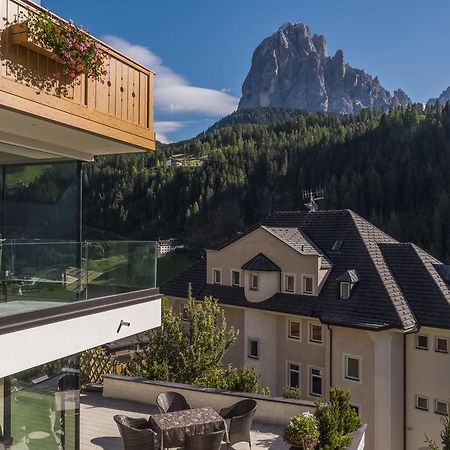 Hotel Garni Gardena - Appartments Santa Cristina Val Gardena Ngoại thất bức ảnh