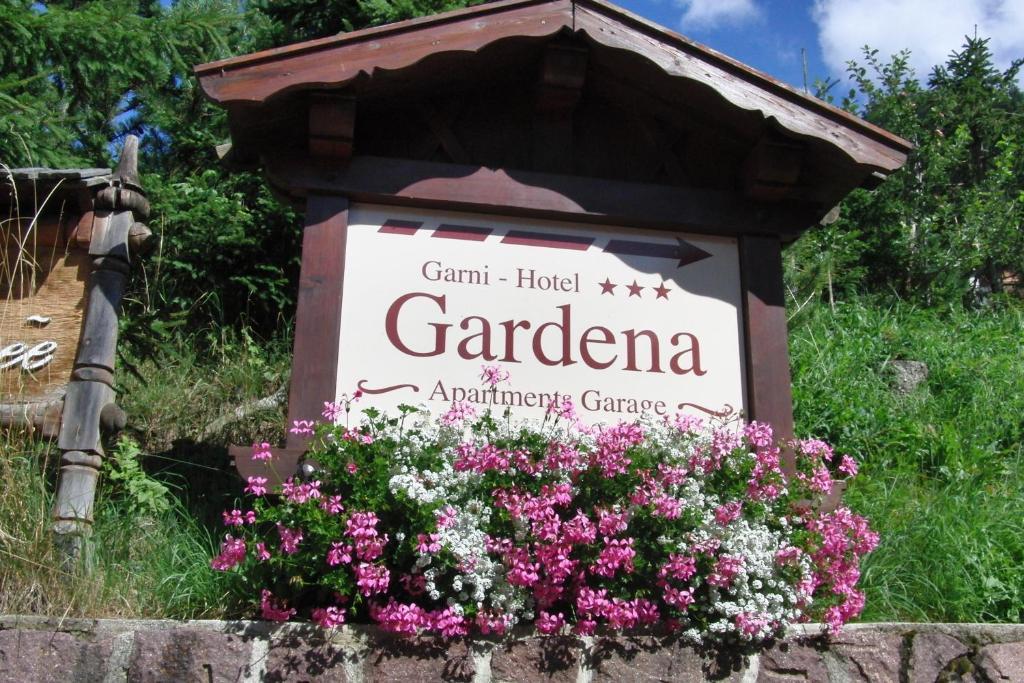 Hotel Garni Gardena - Appartments Santa Cristina Val Gardena Ngoại thất bức ảnh