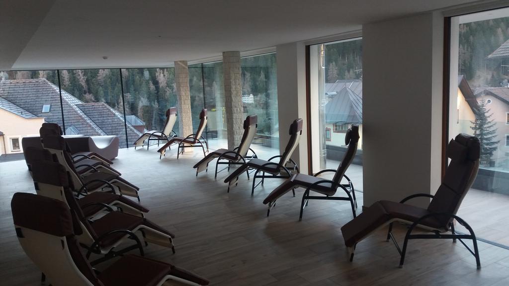 Hotel Garni Gardena - Appartments Santa Cristina Val Gardena Ngoại thất bức ảnh