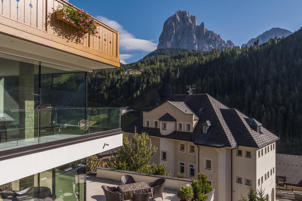 Hotel Garni Gardena - Appartments Santa Cristina Val Gardena Ngoại thất bức ảnh